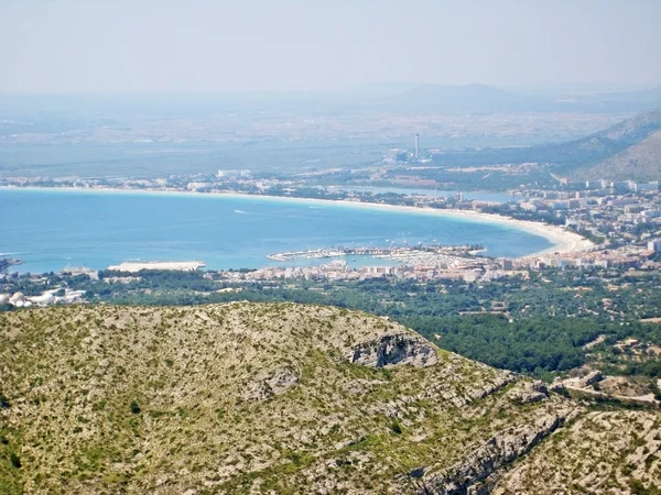 西班牙的马略卡岛贝尼多姆湾港口 d'Alcudia — 图库照片