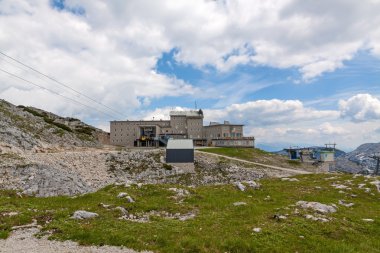 Dachstein zirvesi istasyonu