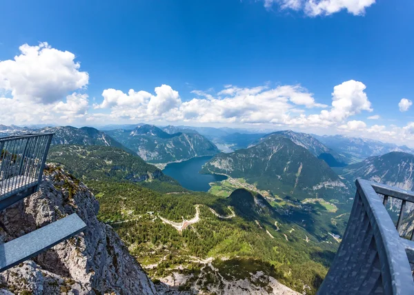 Obertraun, a Hallstatt - tóra néző Dachstein — Stock Fotó