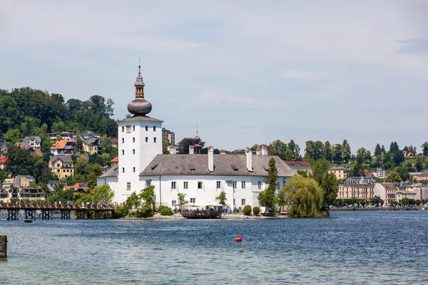 Hrad Ort, Gmunden, pohled z hráze — Stock fotografie