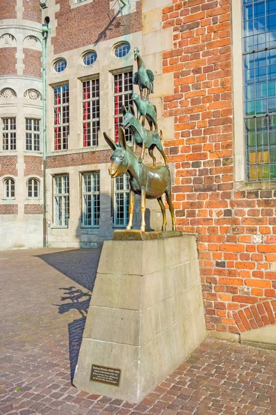 Bremer Stadtmusikanten sculpture — стокове фото