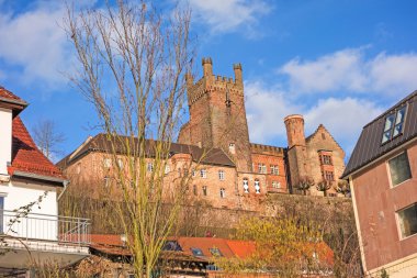 Vorderb adlı kale harabe