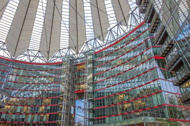Potsdamer Platz, Berlin Sony Center çatısı