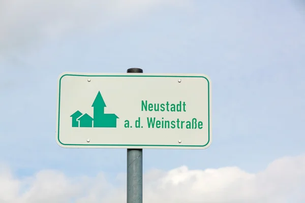 Ortsschild Neustadt an der Weinstraße — Stockfoto