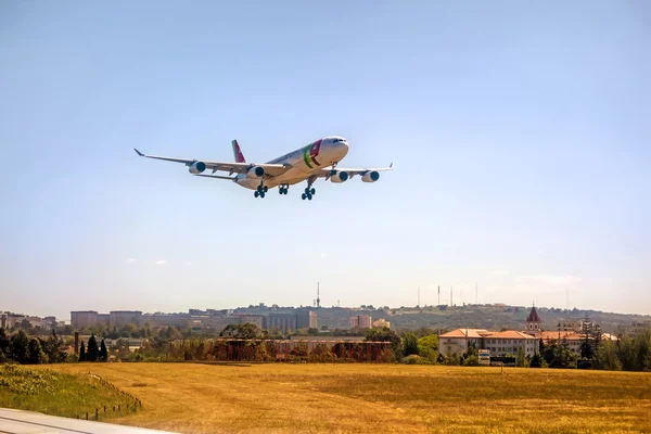 공항 리스본-에 어 버스 A318 — 스톡 사진