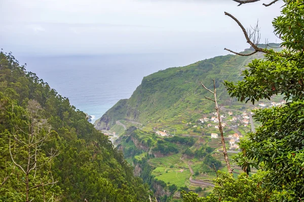 Blick über ribeira da janela auf den Atlantik — Stockfoto