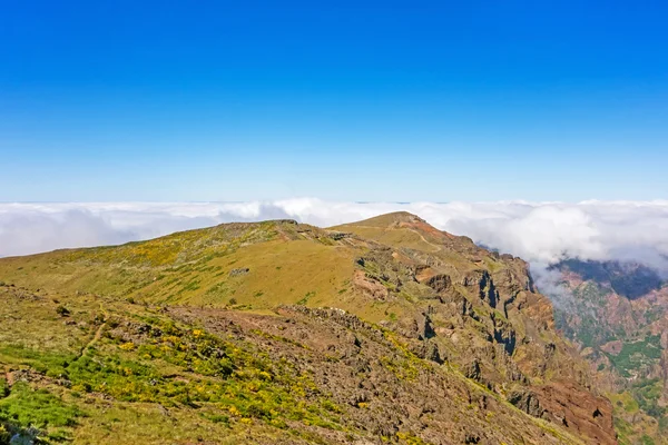 Paisaje de montaña cerca de Pico do Arieiro —  Fotos de Stock