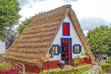 Tipik üçgen ev, Madeira