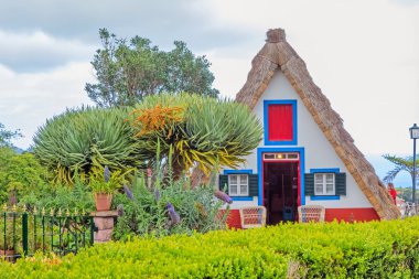 Tipik üçgen ev, Madeira