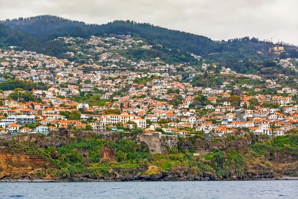 Funchal, Madeira - vista mar adentro — Foto de Stock