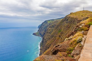Madeira, Ponta Pargo - canlı Uçurumun kıyısında yapmak