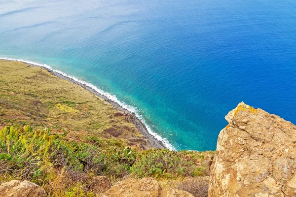 Madeira, Ponta do Pargo - levande klippa kusten — Stockfoto