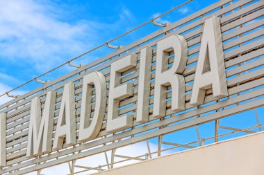 Madeira Havaalanı'nda yazı