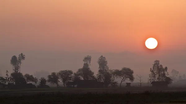 Puesta de sol en el lago Badya, nepali Terai — Foto de Stock