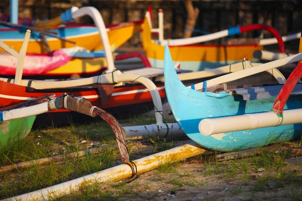 Barcos balineses en la playa de Sanur —  Fotos de Stock