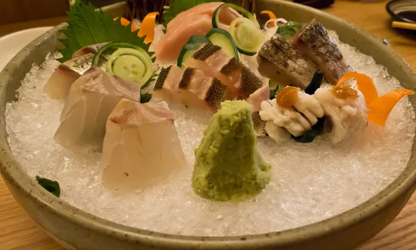 Piatto di raffinato sashimi giapponese — Foto Stock