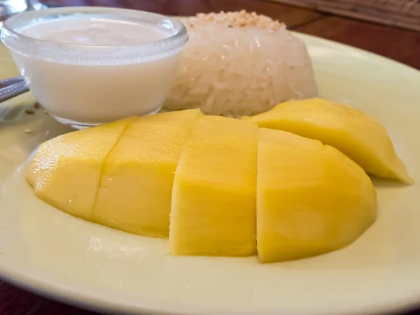 Mango met kleefrijst Thaise — Stockfoto