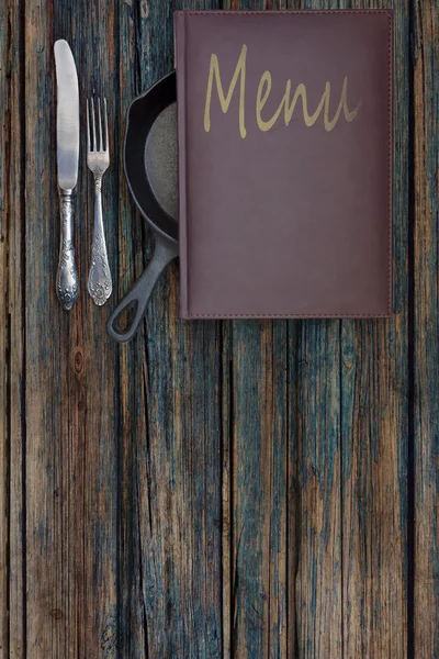 Vintage restaurace menu na rustikální dřevěné pozadí — Stock fotografie