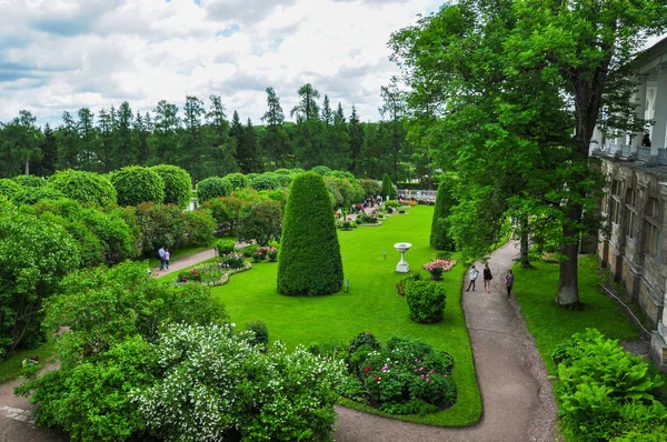 Petrodvorets an ensemble of Peterhof. Russia. — Stock Photo, Image