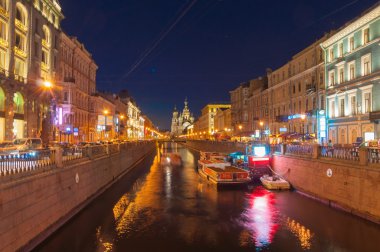 Gece St. Petersburg.