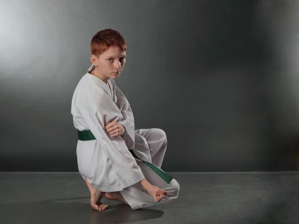 Joven Karate Man . —  Fotos de Stock