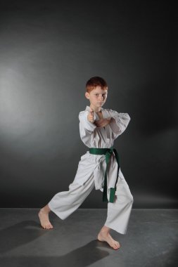 Karate saldırı.