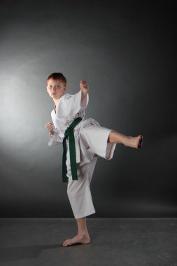 Karate saldırı.