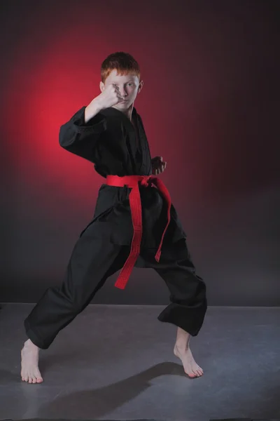 Karate w ataku. — Zdjęcie stockowe