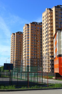 Şehir yaz manzarası.