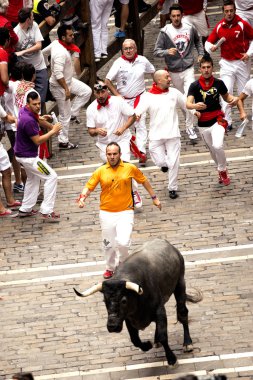 İspanya Navarra Pamplona 10 Temmuz 2015 S Firmino fiesta odak çalışan insanlar üzerinde