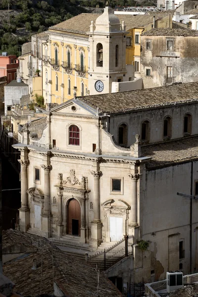 在拉古萨西西里意大利老教堂 — 图库照片