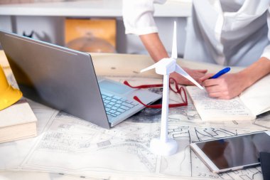 Alternatif enerji için bir rüzgar çiftliği tasarlamak