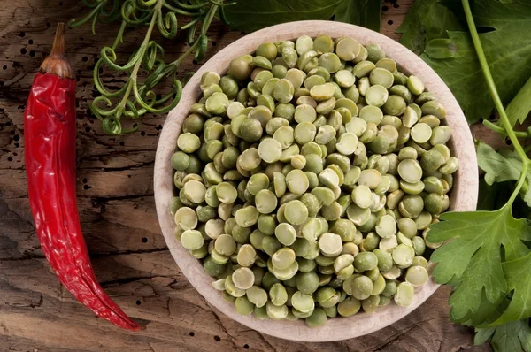 Raw split peas — Stock Photo, Image