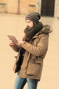 genç çocuk wifi istagram tonlarda tablet ile bağlanma