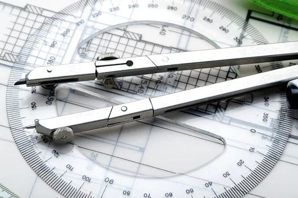 Kompas i narzędzia do projektowania nowego projektu domu — Zdjęcie stockowe