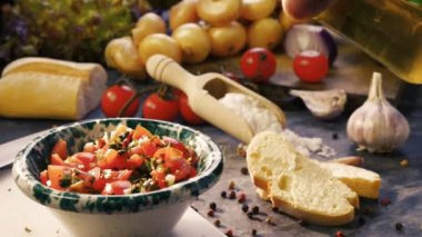 baharat doğranmış domates