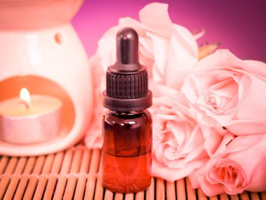 Esans ve gül çiçek