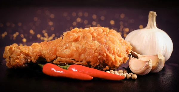 Hot and crispy fried chicken — Stock Photo, Image