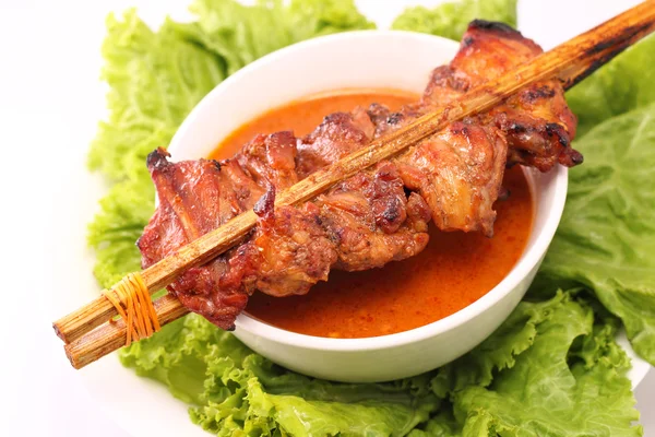 Satay é um kebab estilo malaio . — Fotografia de Stock