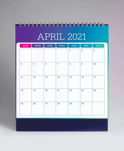 Prosty Kalendarz Biurkowy Kwiecień 2021 — Zdjęcie stockowe