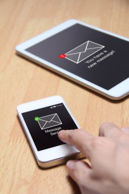Smartphone diğer aygıta ileti gönder.