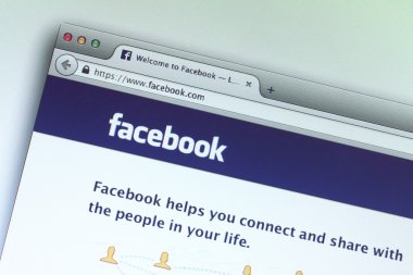 Facebook ana monitör ekranında