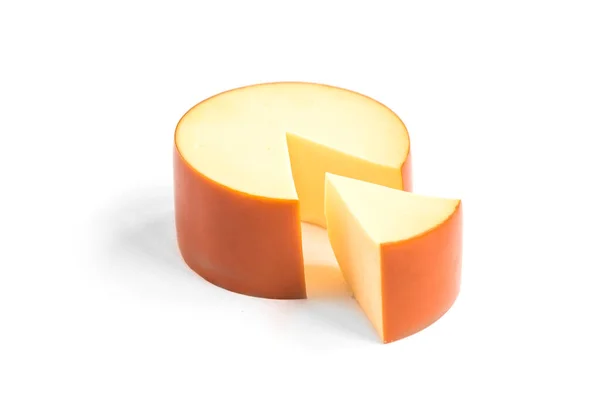 Beyaz Arka Planda Izole Edilmiş Füme Peynir — Stok fotoğraf