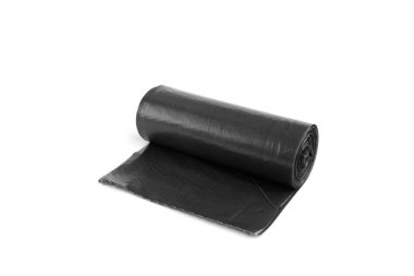 Siyah çöp torbası beyaz arkaplanda izole edildi.