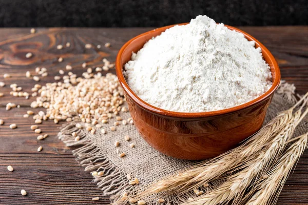 Wheat Flour Wooden Background — Stock Photo, Image