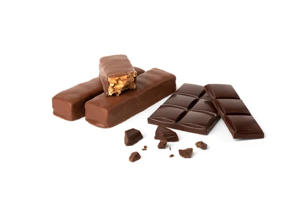 Čokoládová Tyčinka Karamelem Arašídy Mléčné Čokolády Izolované Bílém Pozadí — Stock fotografie