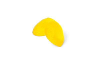 Beyaz arkaplanda izole edilmiş renkli meyve reçeli.