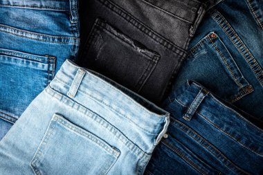 Kotlar beyaz arkaplanda izole edildi.