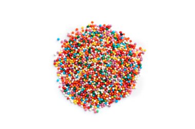 Beyaz arkaplanda izole edilmiş renkli serpintiler.