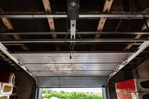 Installation Automatic Sectional Garage Door — Fotografia de Stock